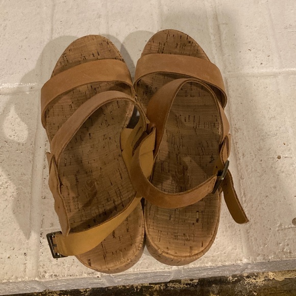 Korks Cute Brown Wedges Size 8 - Picture 4 of 7